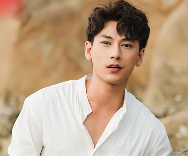 Những kiểu tóc side part rủ đẹp phong cách hot nhất hiện nay