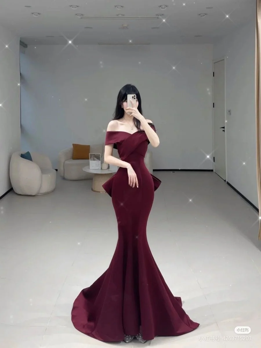 Ảnh 3 minh hoạ sex mặc váy