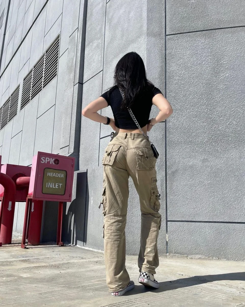 Hình 41 trong bộ sex mặc váy