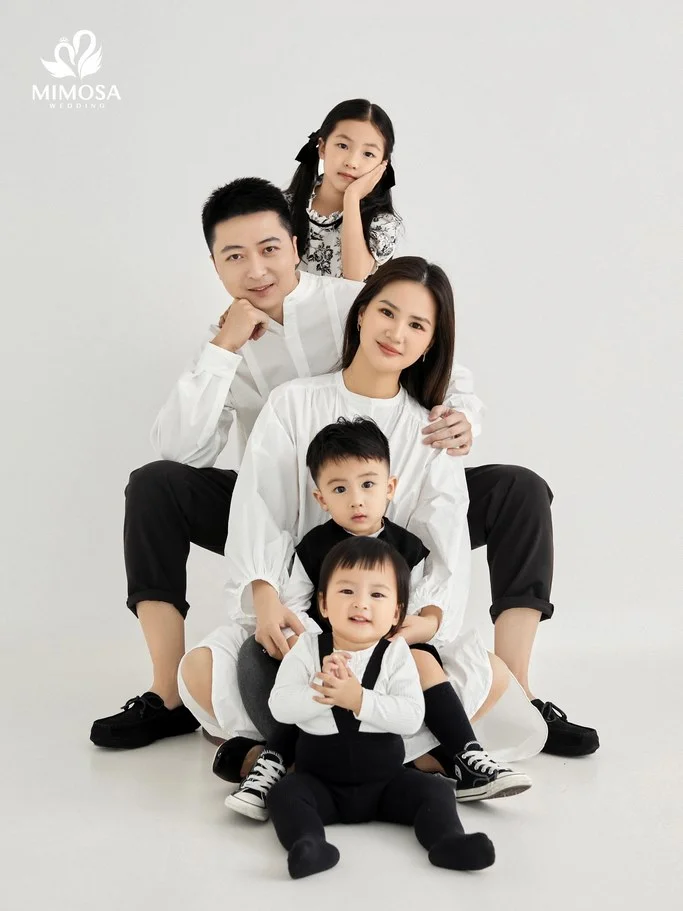 50+ Cách Tạo Dáng Chụp ẢNH Gia Đình 5 Người Đơn Giản, Đẹp Sang