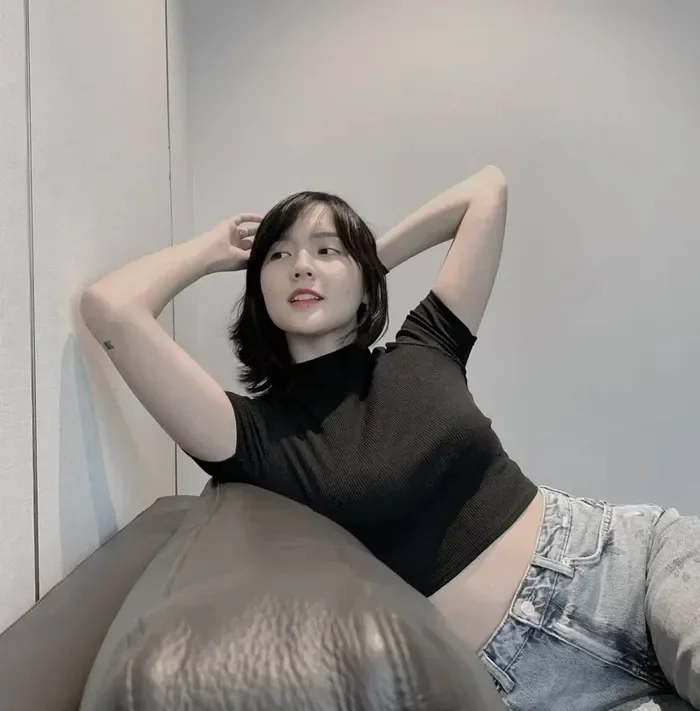 Hình Hải Tú khoả thân sexy hút hồn 4K
