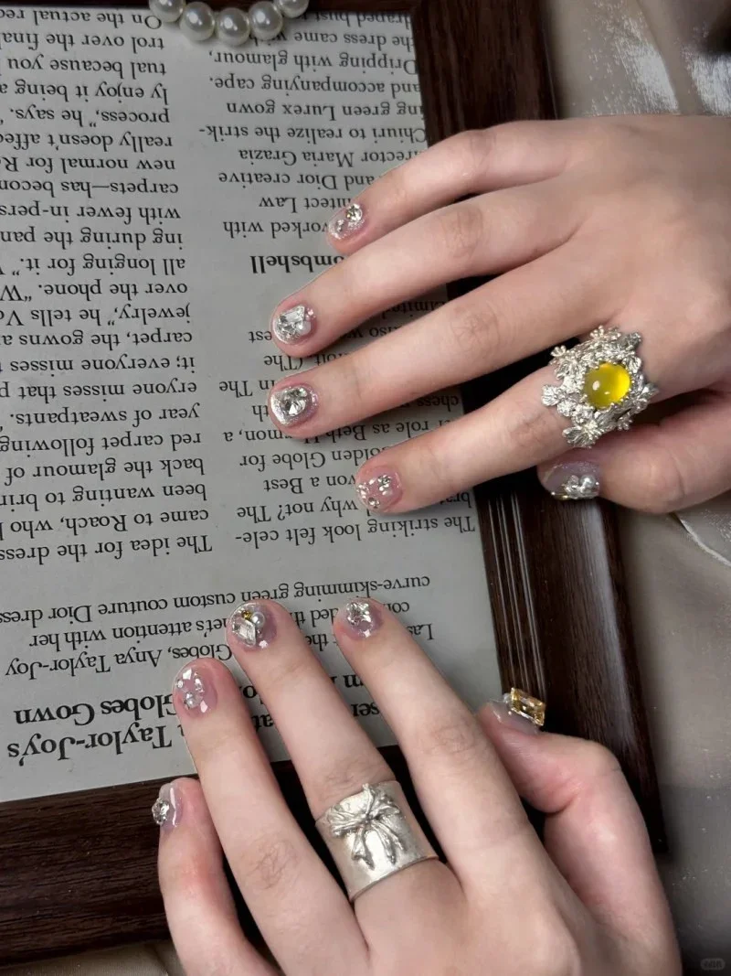 những mẫu nail đẹp cho móng ngắn (11)