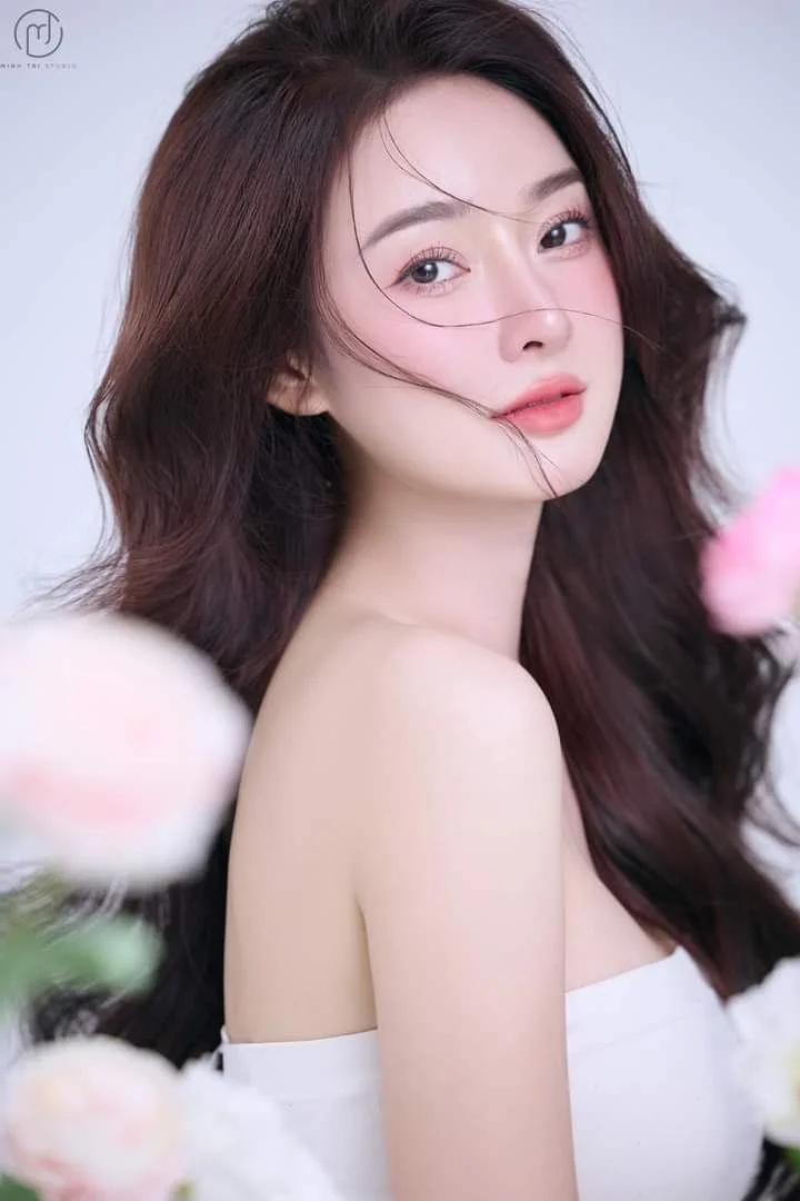 Ảnh 18 minh hoạ ảnh mạng nữ
