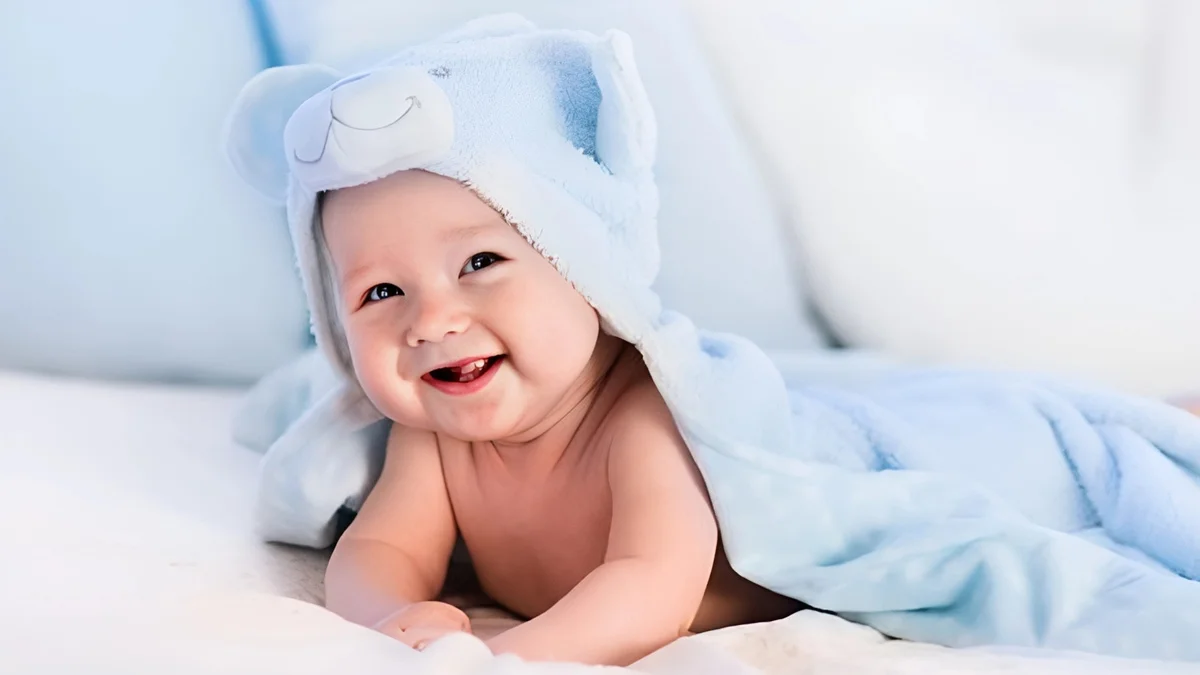 Ảnh em bé cười ngộ nghĩnh dễ thương