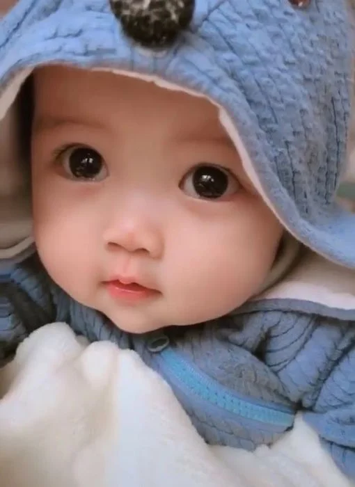 em bé cute áo khoác xanh