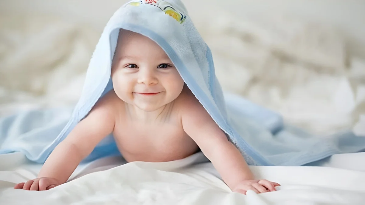 Ảnh em bé cười ngộ nghĩnh đáng yêu