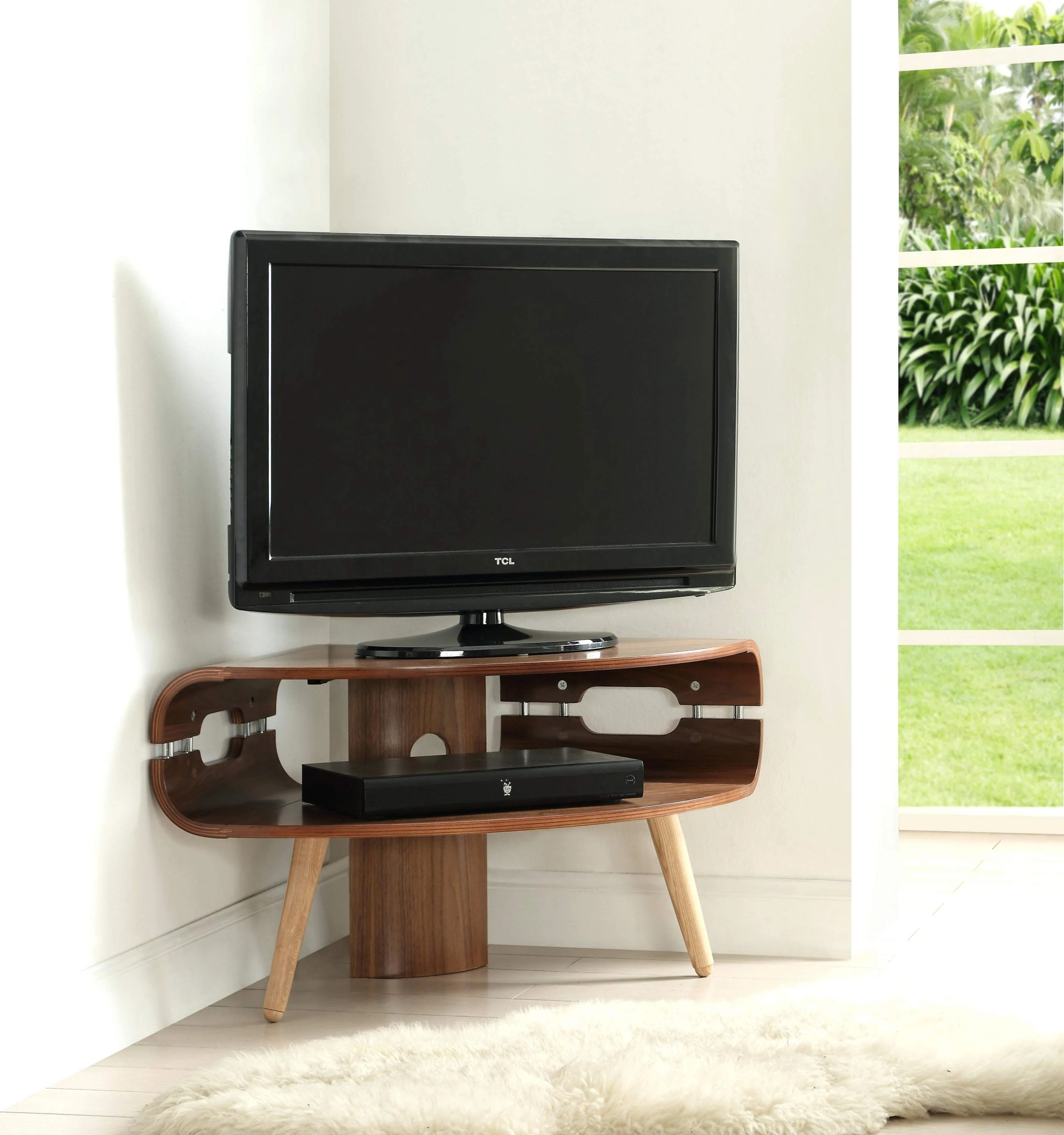 Mẫu kệ tivi gỗ đẹp kiểu dáng độc đáo phong cách Mid-century