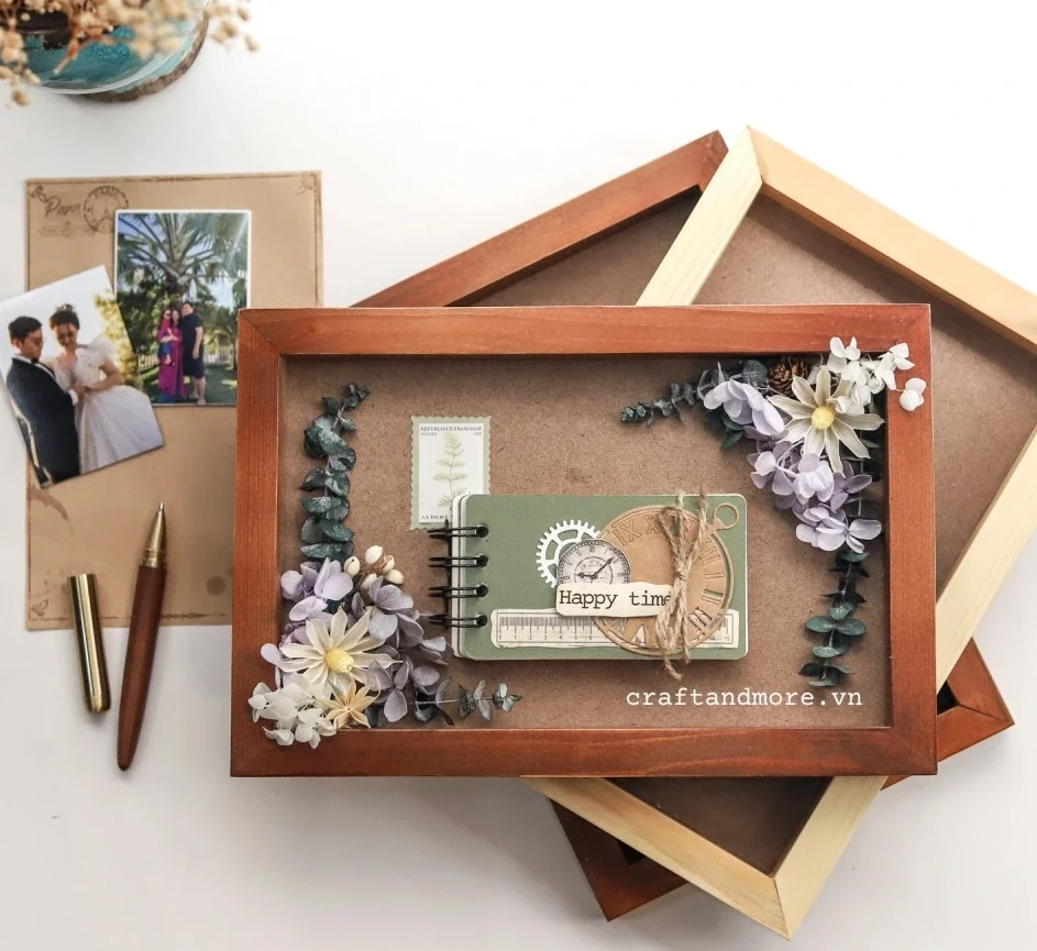 Khung ảnh đẹp handmade trang trí hình với hoa lá khô theo yêu cầu Craft & More Vietnam